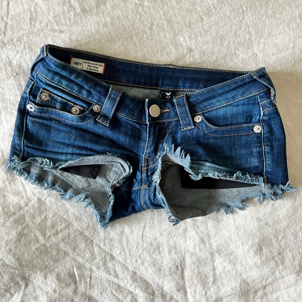 True Religion Joey Low Rise cut off Short Size 23